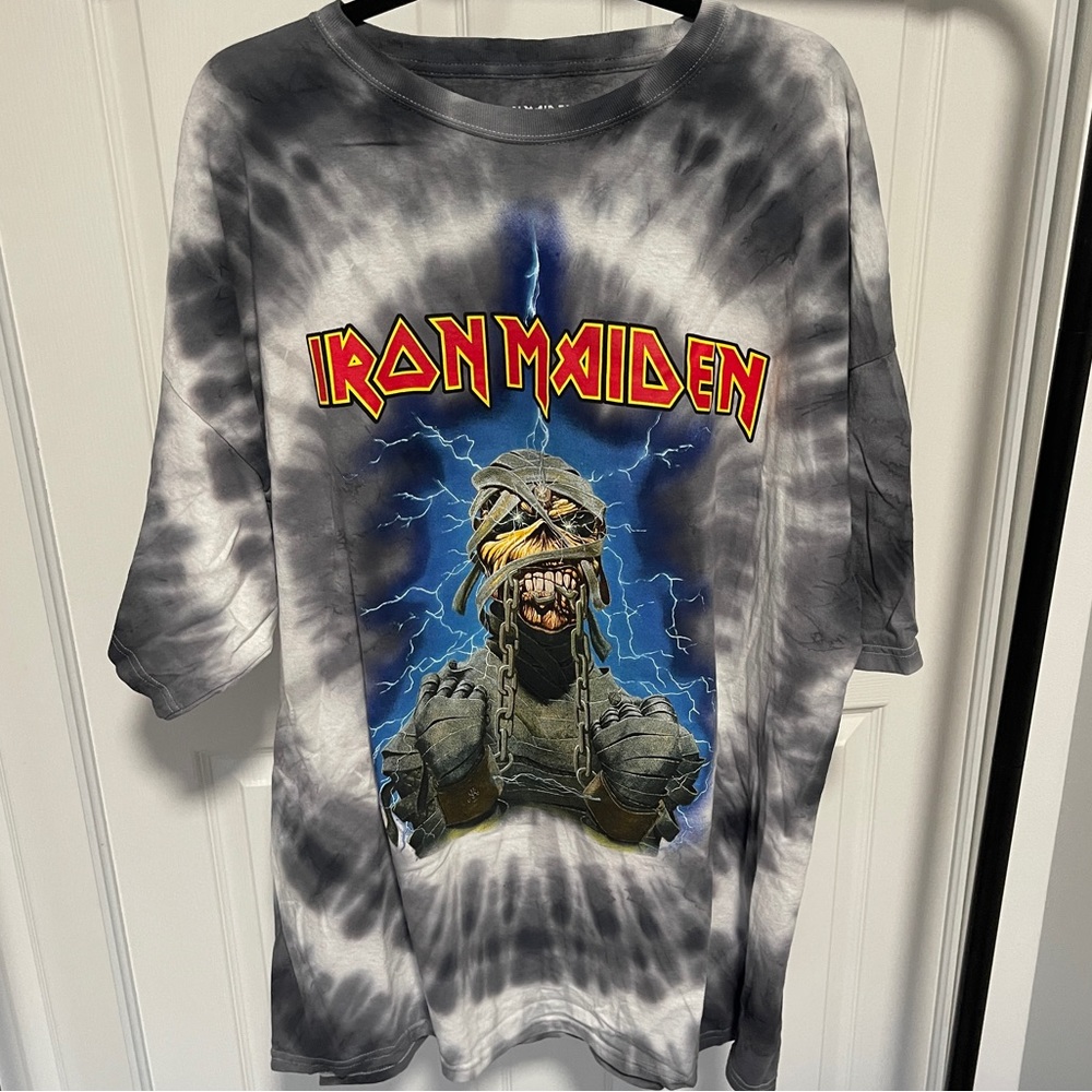 Men’s graphic t shirt